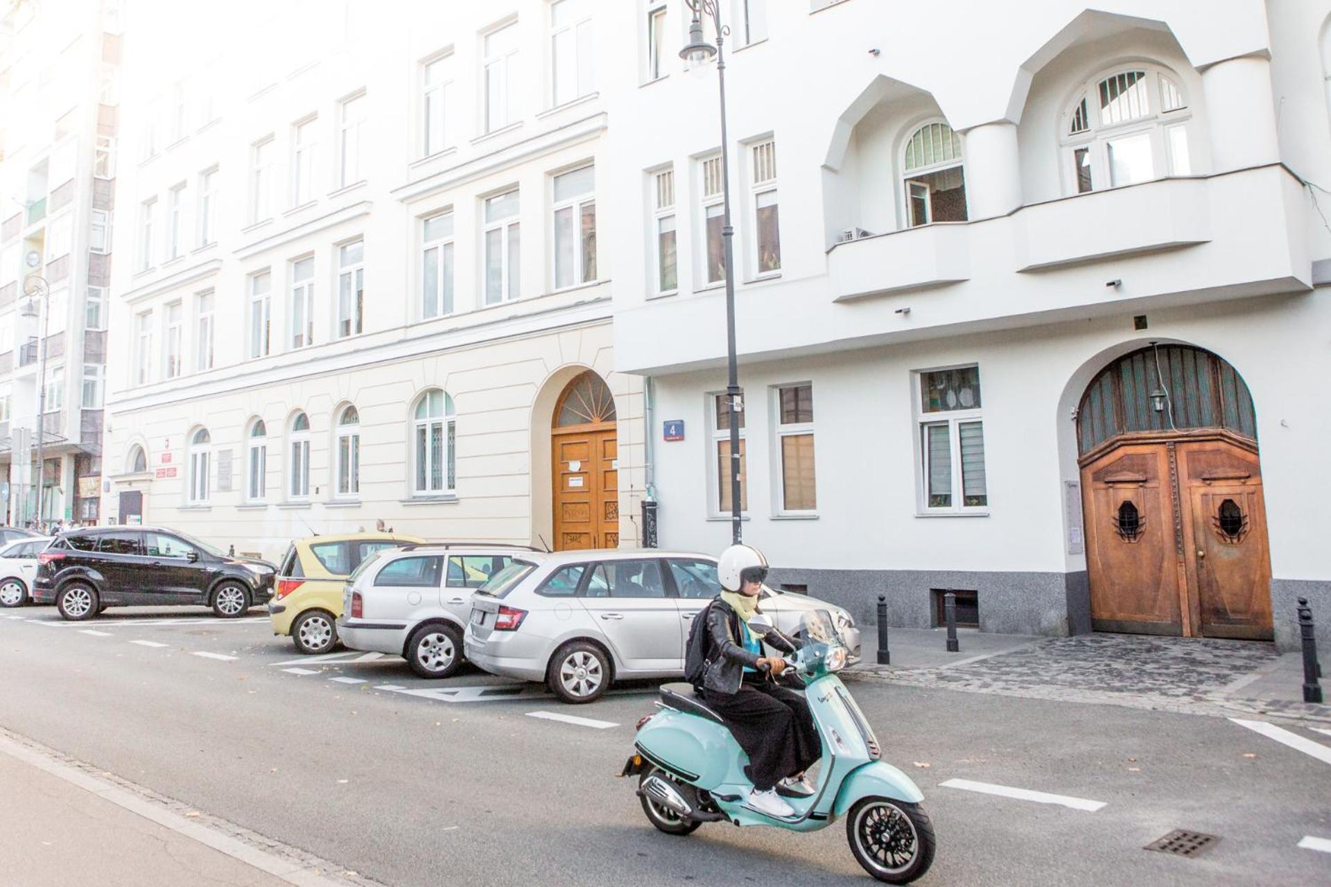 Oomph Vintage 2Br Gem Steps From Politechnika Apartment Warsaw Luaran gambar